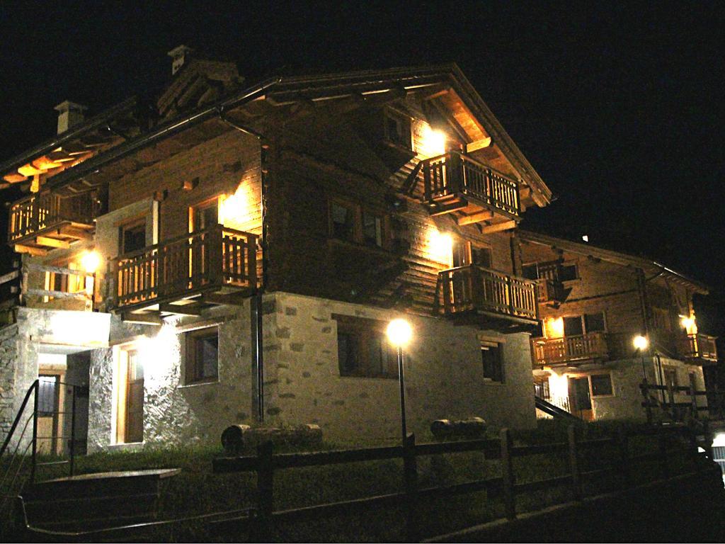 Chalet Selva Apartment Isolaccia Exterior photo